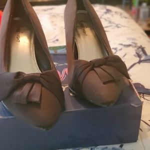 Shoes material satin